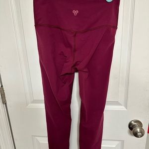Aritzia TNA Raspberry Leggings Medium M